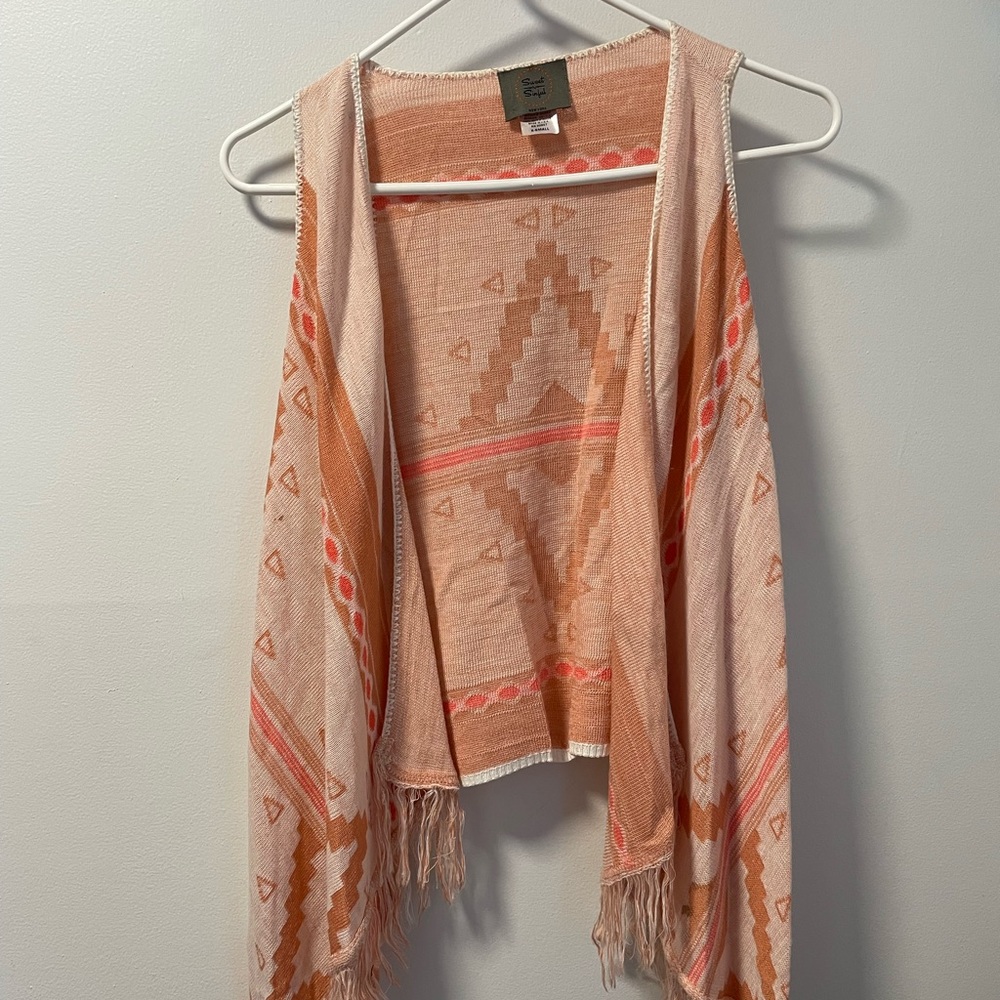 Pink southwestern pattern wrap